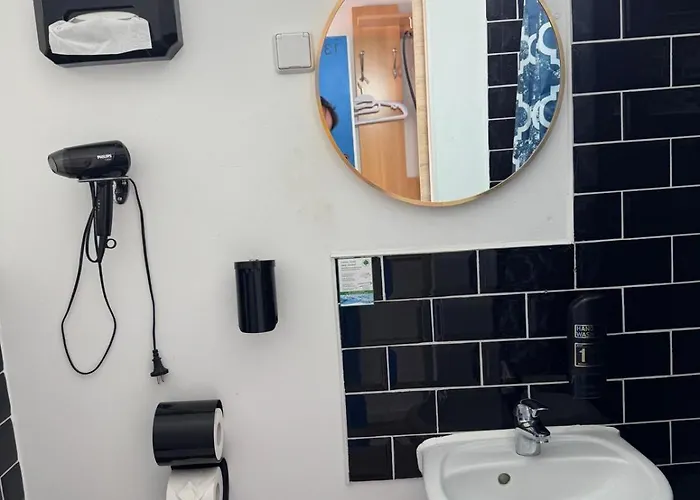 Motel Home Berlin מלון *