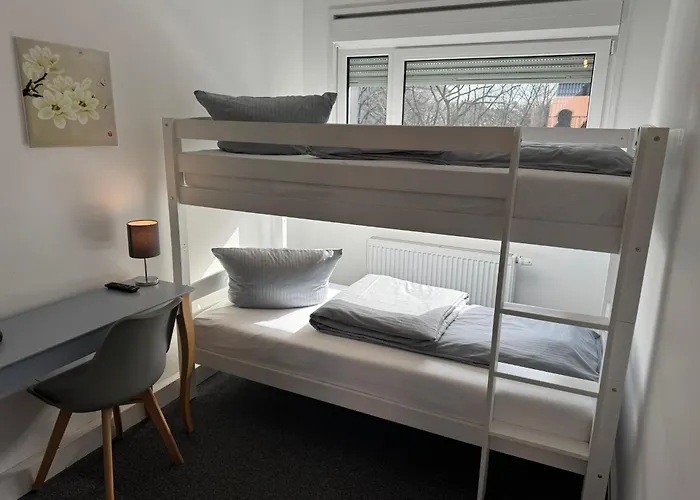 Motel Home Berlin מלון